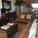 Boleta A 5 Minutos De León, Casa Con Jardín