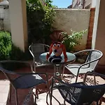 Boleta A 5 Minutos De Leon, Casa Con Jardin *