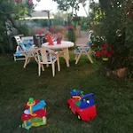 Boleta A 5 Minutos De León, Casa Con Jardín *