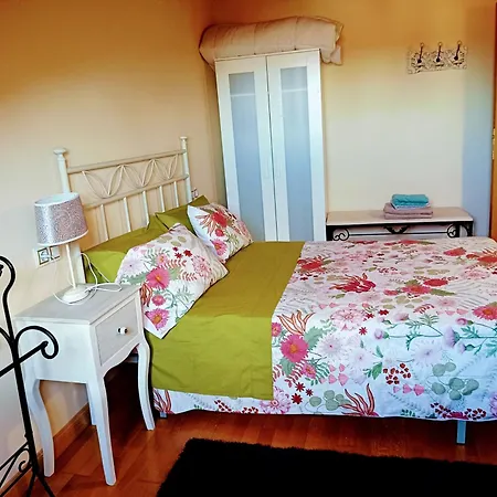 Casa de Férias Boleta A 5 Minutos De León, Casa Con Jardín