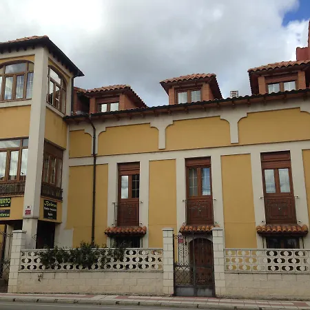 Casa vacanze Boleta A 5 Minutos De Leon, Casa Con Jardin