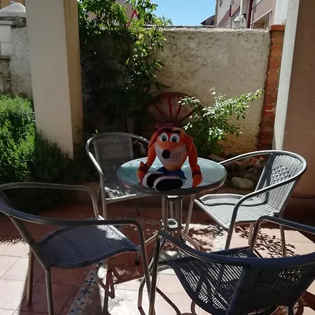 Boleta A 5 Minutos De Leon, Casa Con Jardin *