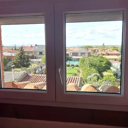 Feriehus Boleta A 5 Minutos De Leon, Casa Con Jardin San Andrés del Rabanedo