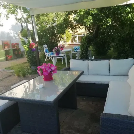 Boleta A 5 Minutos De Leon, Casa Con Jardin