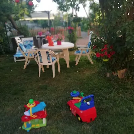Boleta A 5 Minutos De Leon, Casa Con Jardin *