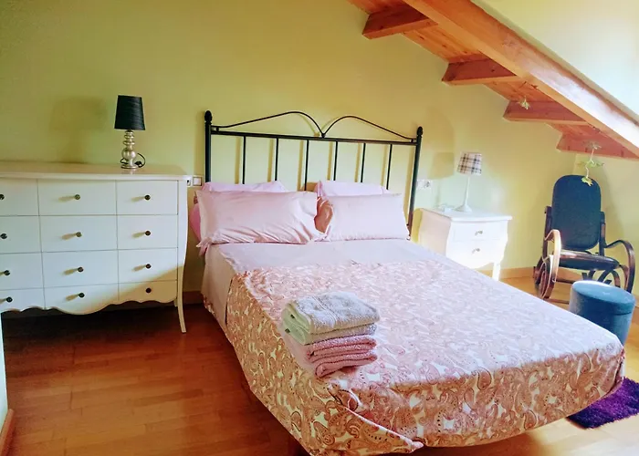 펜션 Boleta A 5 Minutos De Leon, Casa Con Jardin *