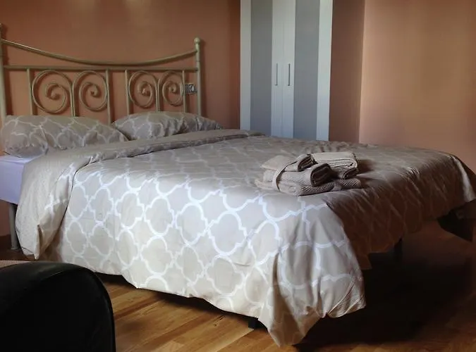 Boleta A 5 Minutos De Leon, Casa Con Jardin 펜션