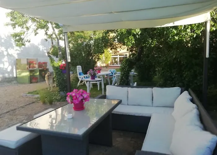 펜션 Boleta A 5 Minutos De Leon, Casa Con Jardin